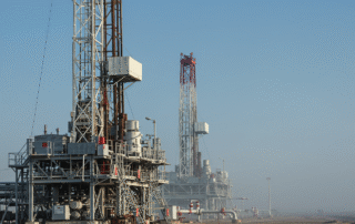 O Panorama Global das Ações de Energia em 2025